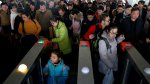 Çin'den İlginç Karar Fakirler Uçak Ve Tren Bileti Alamayacak